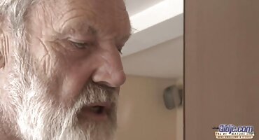 clip sex chesterkoong Anh ta có một con gà trống phim sex 2021 nga trong mông.